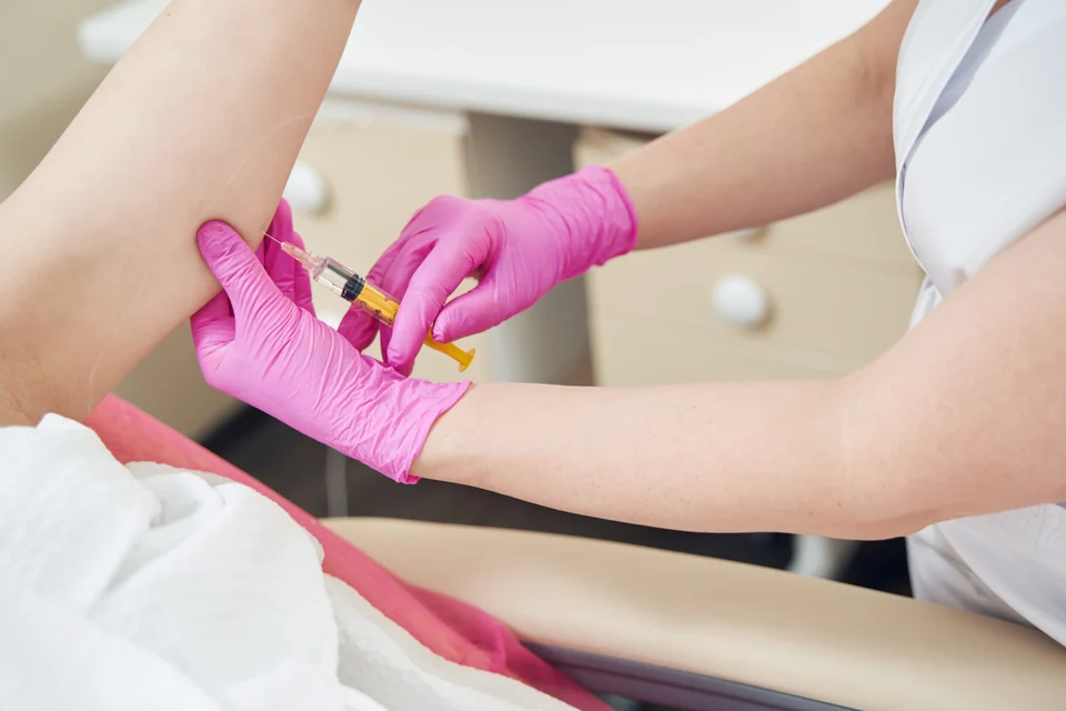 Cellulite-Spritze Worms – Mesotherapie ohne Operation