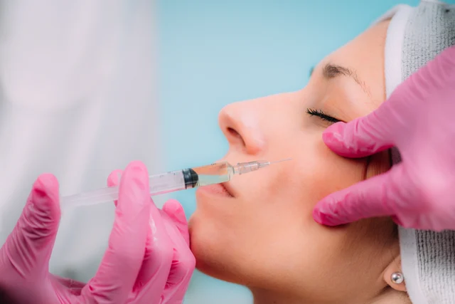 Ästhetische Behandlung – Faltenunterspritzung Lorsch – natürlich frischer aussehen mit Hyaluron