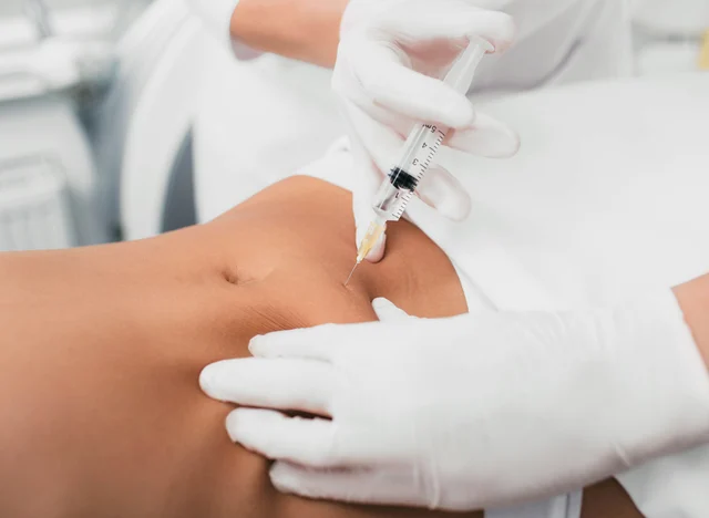 Ästhetische Behandlung – Fett-weg-Spritze: Wie lange hält das Ergebnis?